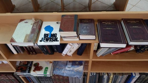 We brought some English prayer books for the lone soldiers!