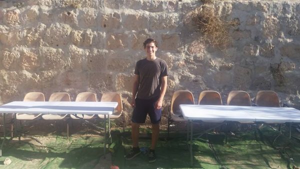 New tables for the outdoor study hall in Hevron.