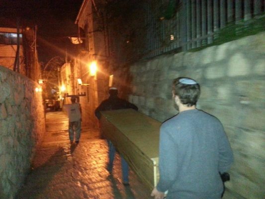 moved a family into Jewish residence in the "muslim quarter"