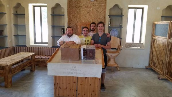 vdelivering much needed Jewish books to a new, strategic Synagoguedelivering much needed Jewish books to a new, strategic Synagogue